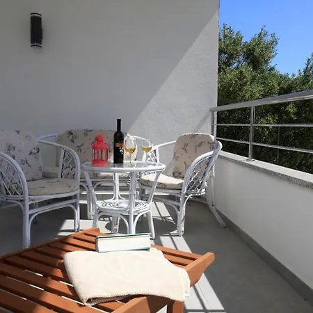 펜션 House With A Parking Space Premantura, Medulin - 11631 *